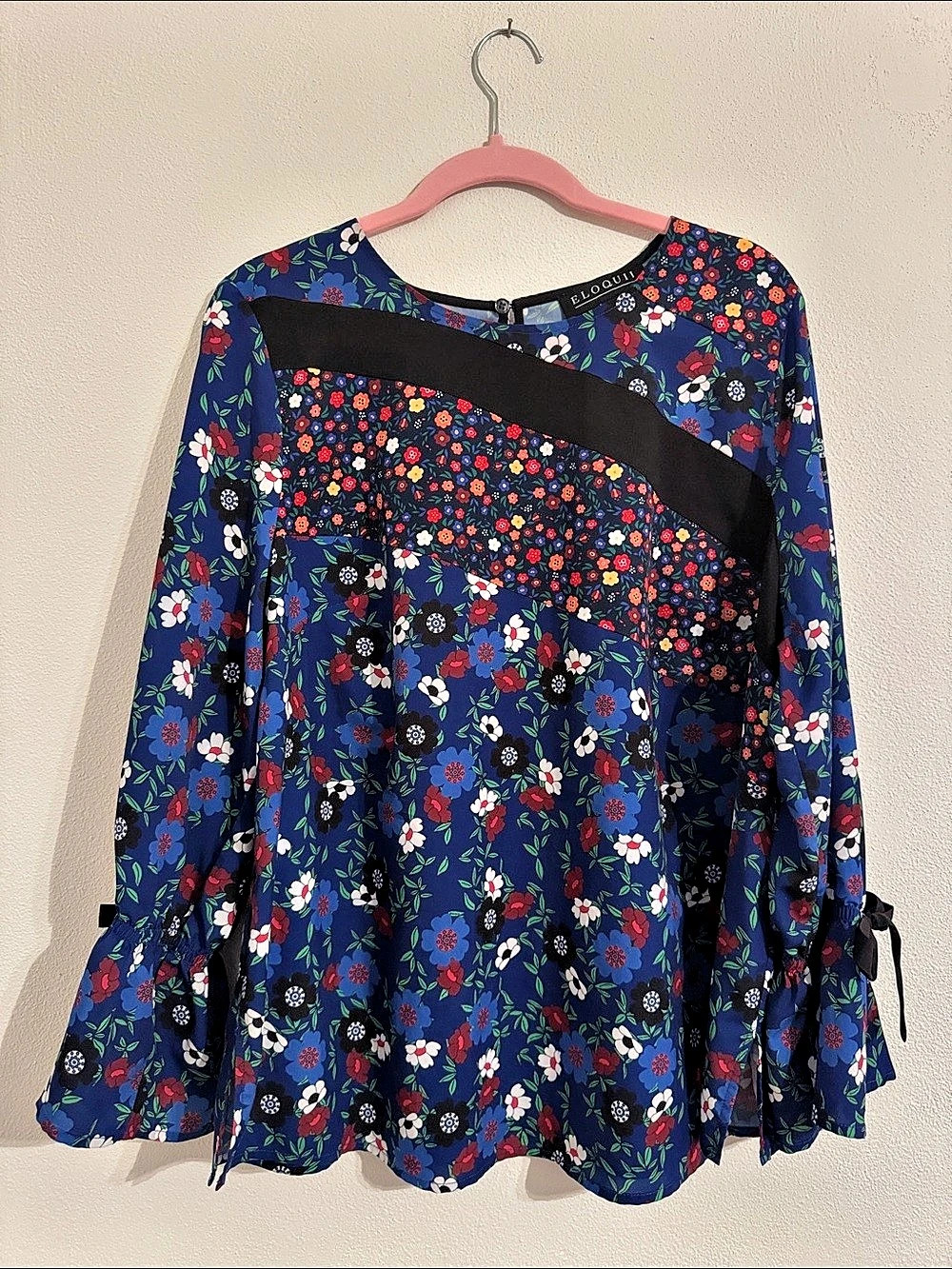 ELOQUII Floral Blouse Bow sleeves in Blue & Black Size 18 Like New